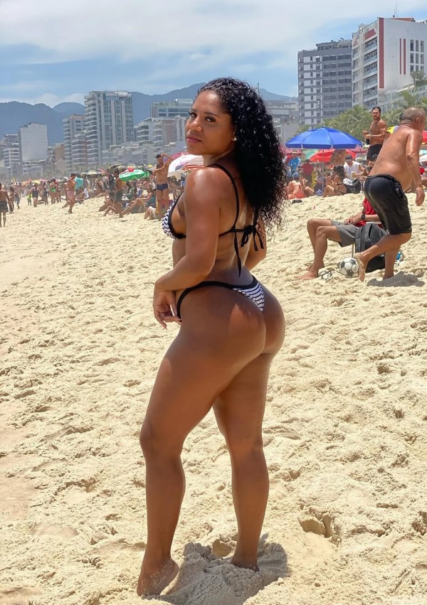 Recién llegada chica atractiva fiestera cañera