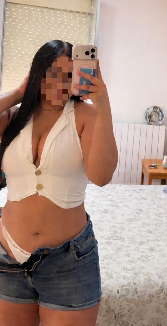 NIÑATA TRAVIESA Y ATREVIDA A TU DISPOSICIÓN.