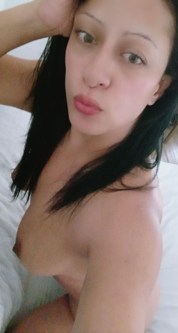 DELICIOSA LUJURIOSA IMPLICADA CACHONDA COMPLACIENTE