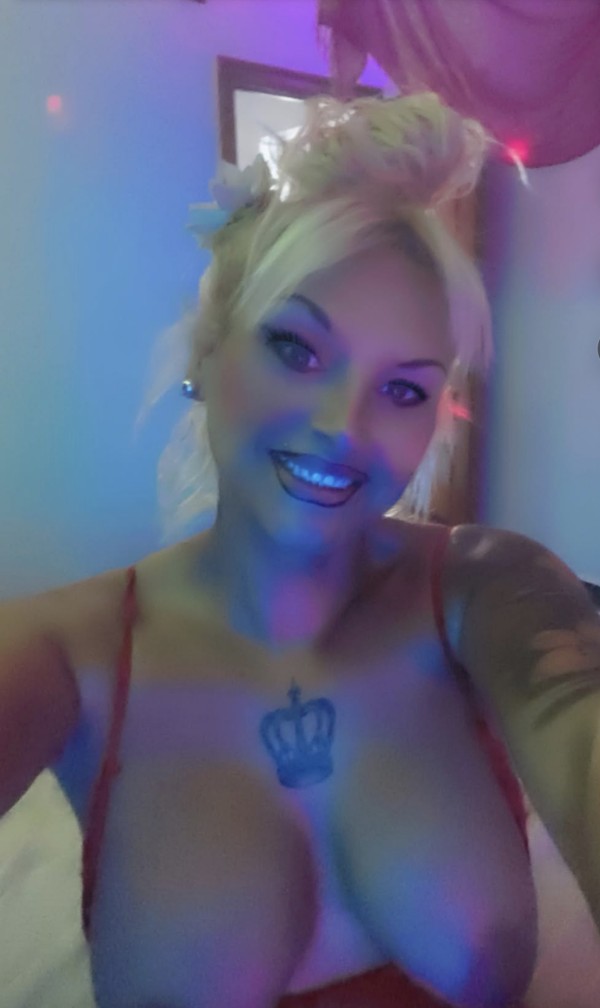 Sesiones BDSM ABDL estrapong arnés copro lluvia sexo natural