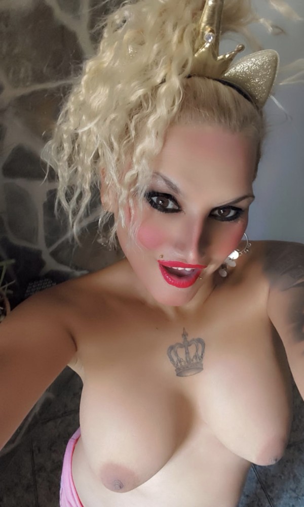 Sesiones BDSM ABDL estrapong arnés copro lluvia sexo natural
