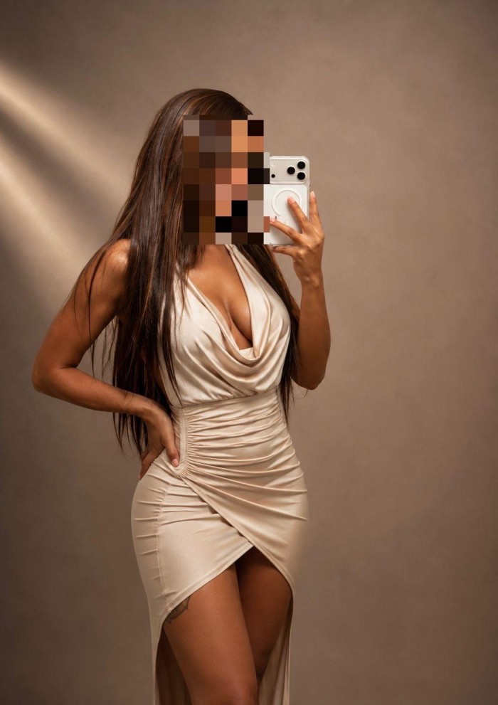 Mulata exótica sexy elegante