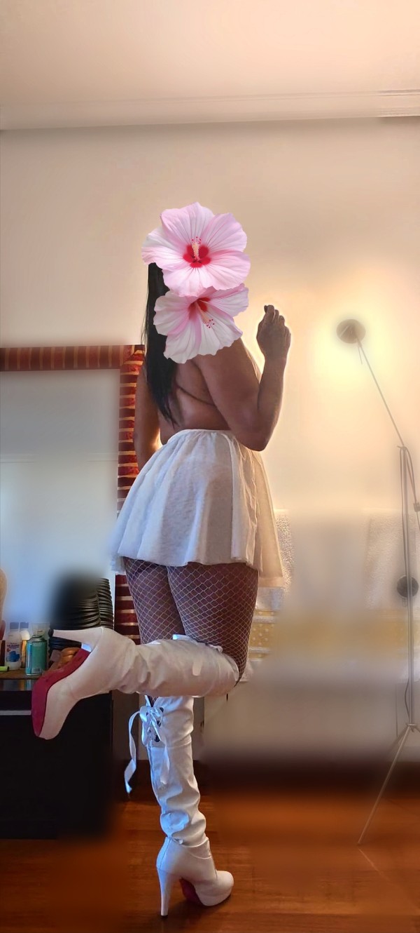 Ven a ver esta mamasota hermosa