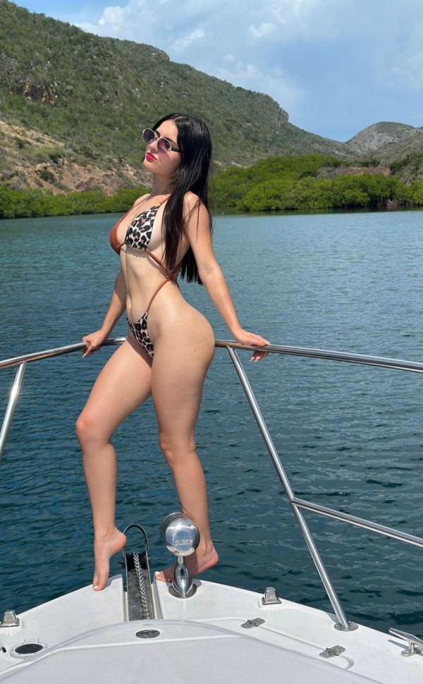 Colombiana caliente independiente, 24 horas