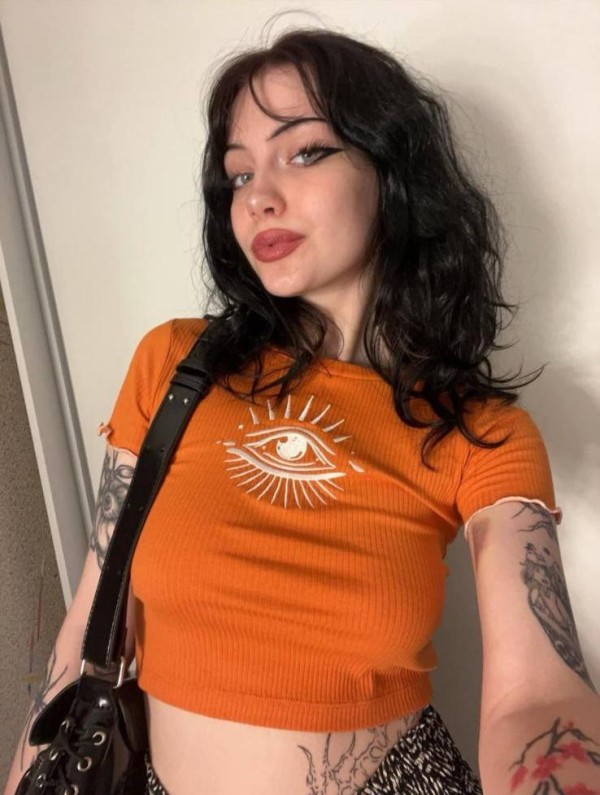 Hola soy una chica muy educada y guapa