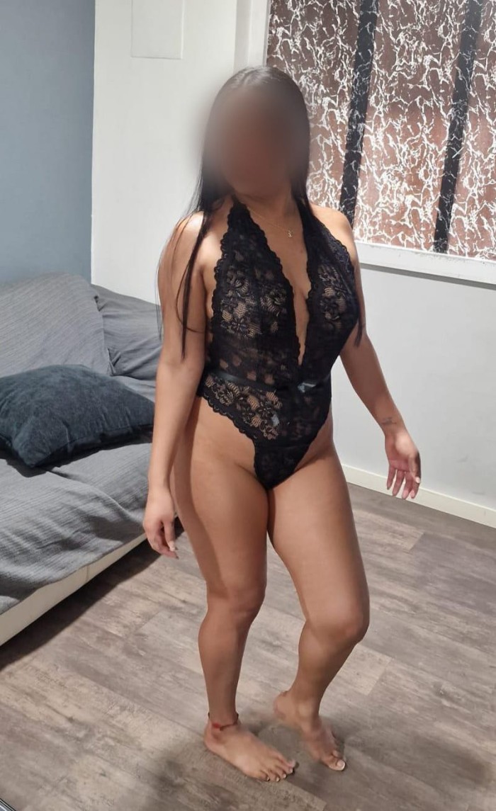 DELICIOSA Y DELICADAMENTE HUMEDA POR 40€
