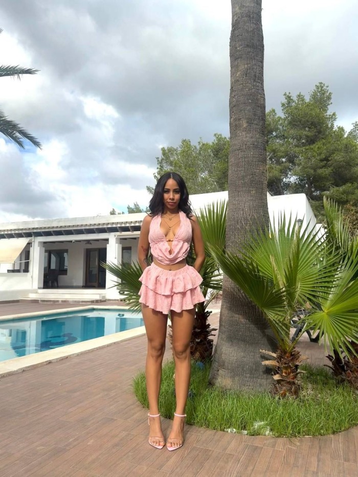 SEXY Y JOVEN VENEZOLANA EN MIJAS