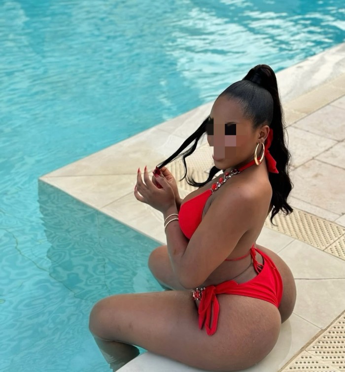 EN MURCIA MULATA TODA UNA DIOSA DE ÉBANO UN ENCAN