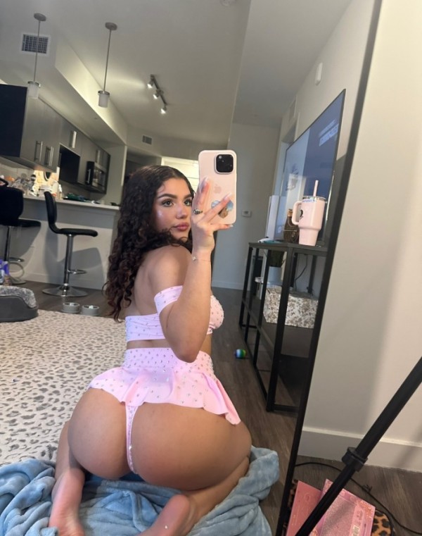 SOY UNA CHICA NUEVA EN TU ZONA AMOR