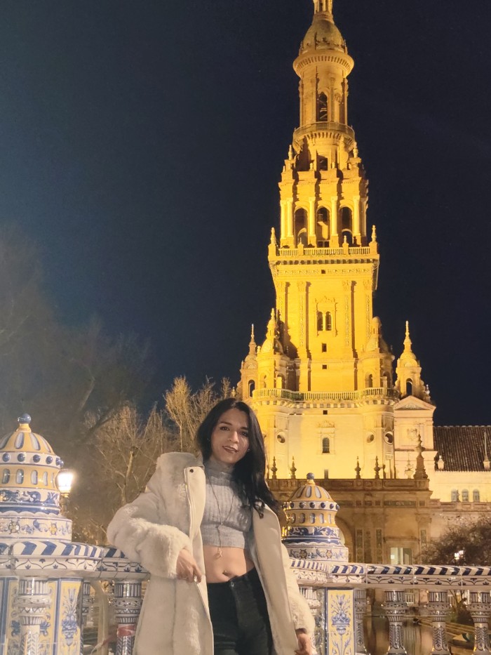 Niña Trans colombiana pollona y caliente