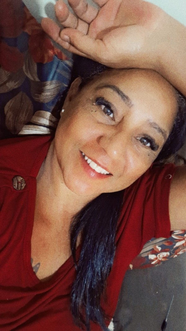 Brasileña calentita solo videollamada
