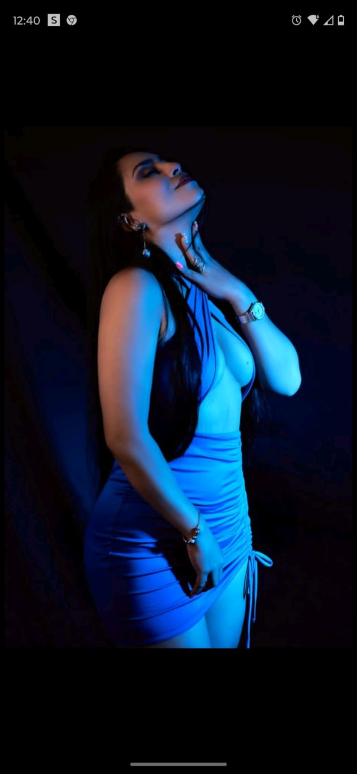 MADURITA SEXI COMPLACIENTE EN COLLBLANC