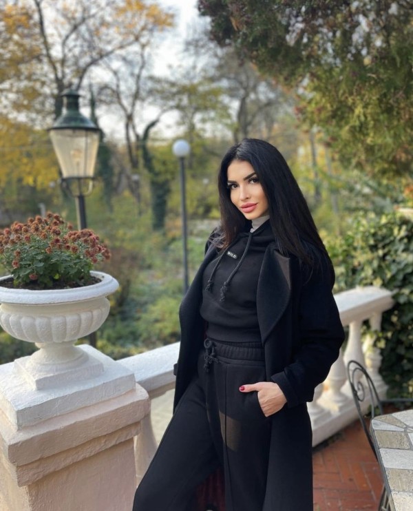 ANASTASIA CHICA DE ESTE … TE VAS ENAMORAR )