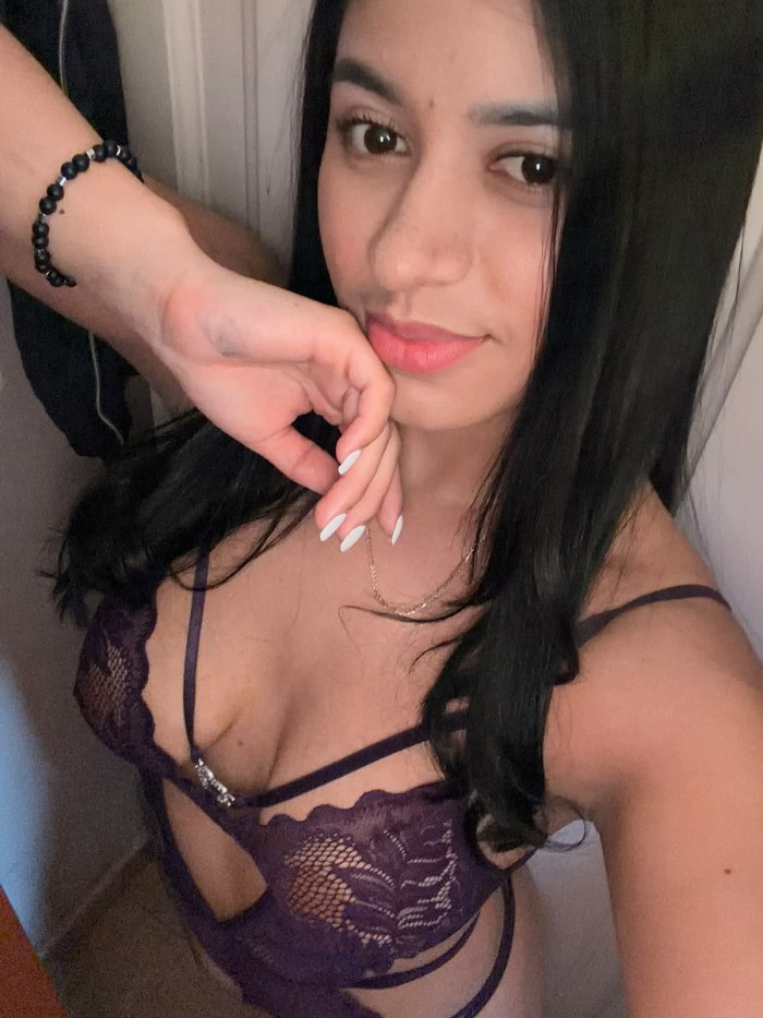 LUCI: Seducción natural y trato exclusivo.   Cerca