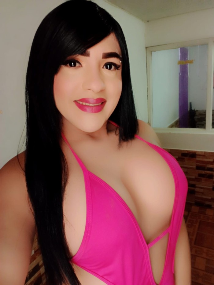 DOMINATRIZ DONDE EL PLACER Y EL CONTROL VAN JUNT