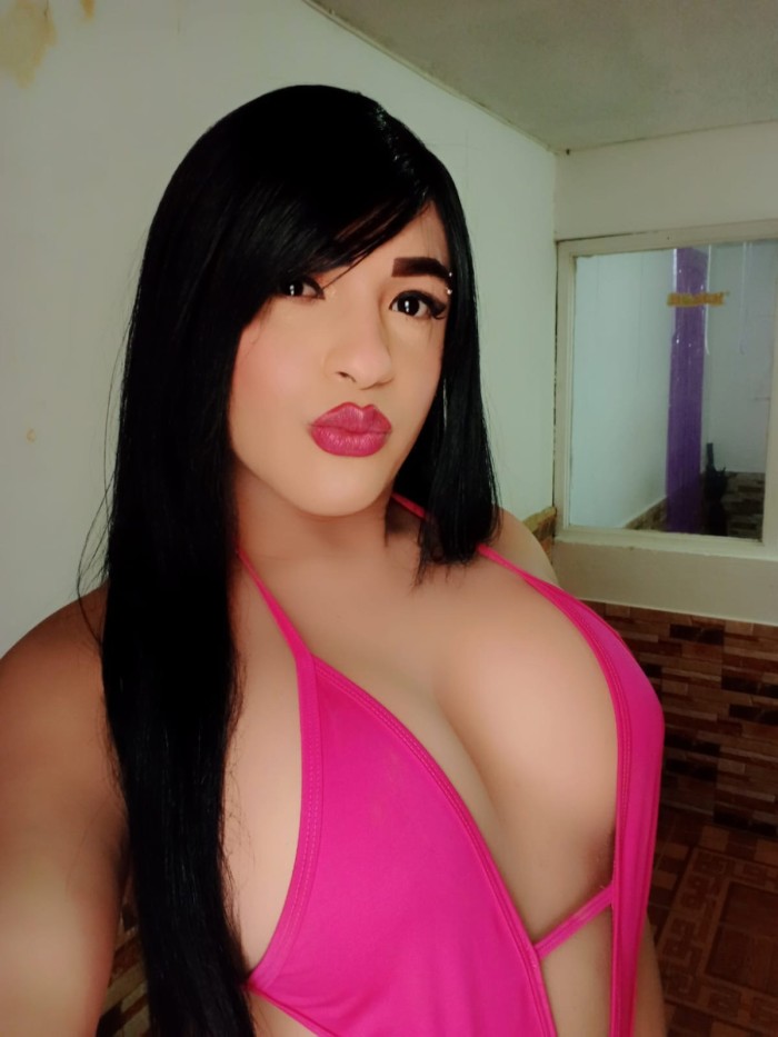 DOMINATRIZ DONDE EL PLACER Y EL CONTROL VAN JUNT