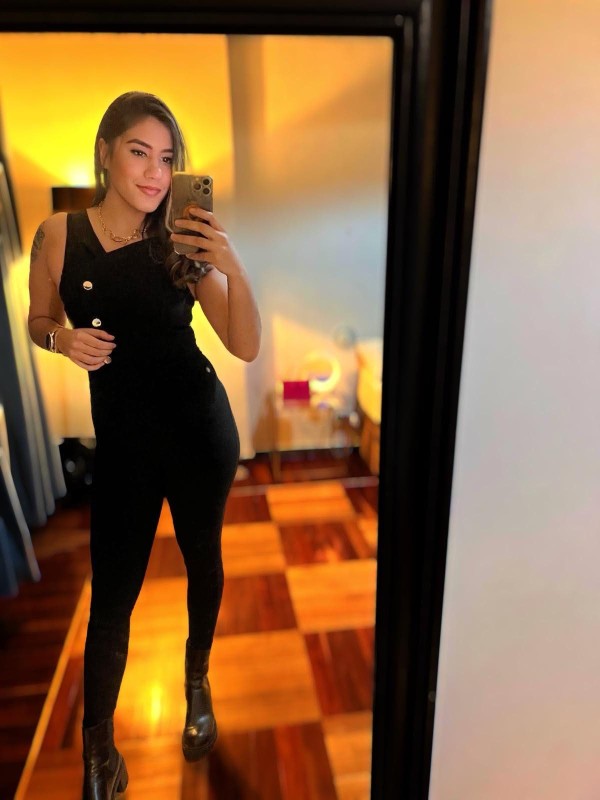 LUJURIOSA CACHONDA IMPLICADA COMPLACIENTE