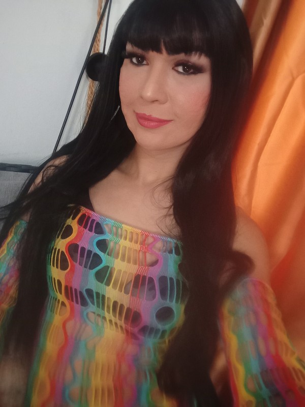 TRANS DISPONIBLE PARA COMPLACER TODAS TUS DESEOS…
