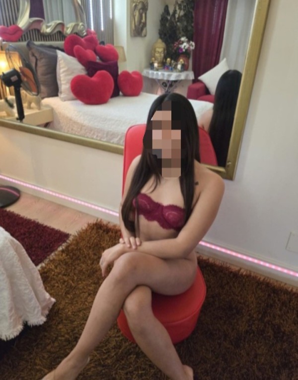 HERMOSA JOVENCITA DISPUESTA PARA TI