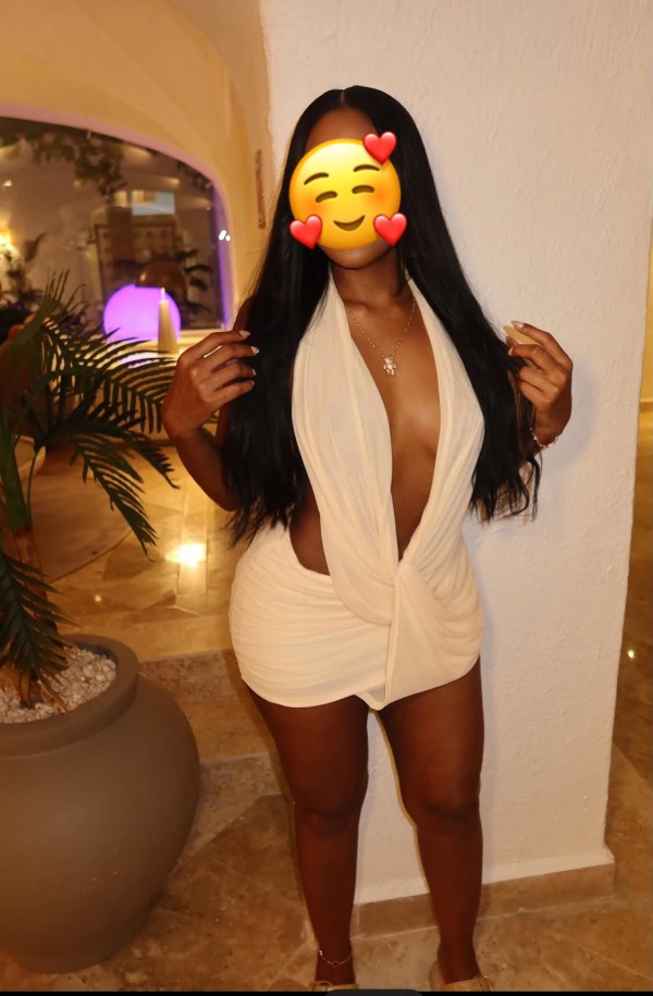 Jovencita 22 años estudiante de visita por feria
