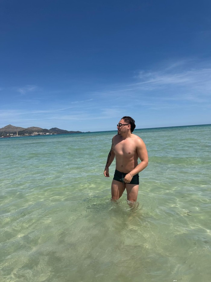 LATINO POTENTE Y MUY FIESTERO EN MADRID
