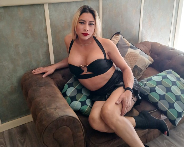 TRANS EN LIAÑO  DE VILLAESCUSA  SENSUAL FIESTA A TOPE