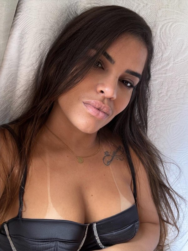 ISIS 28 años, SENSUALIDAD QUE DESPIERTA DESEOS…
