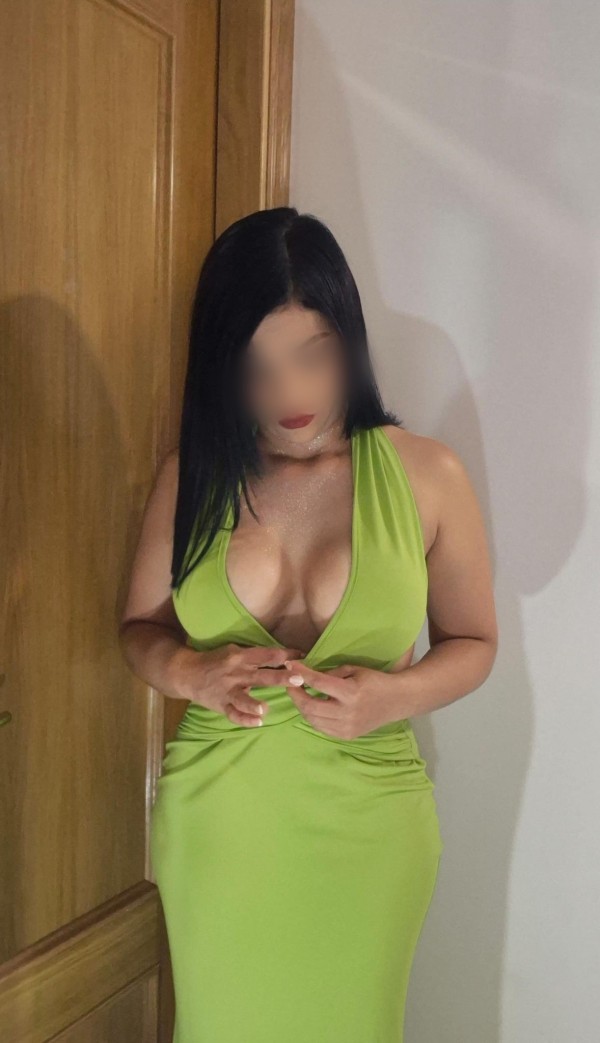 LUCIA VENEZOLANA SUPER ENCANTADORA MUY SENSUAL