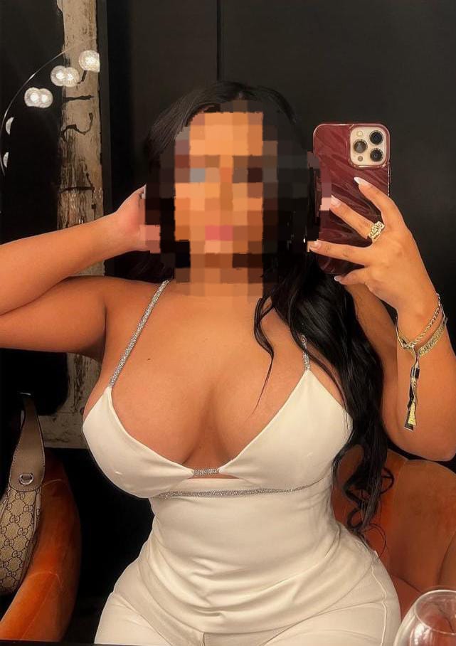 Chica caliente morbosay picante en la cama