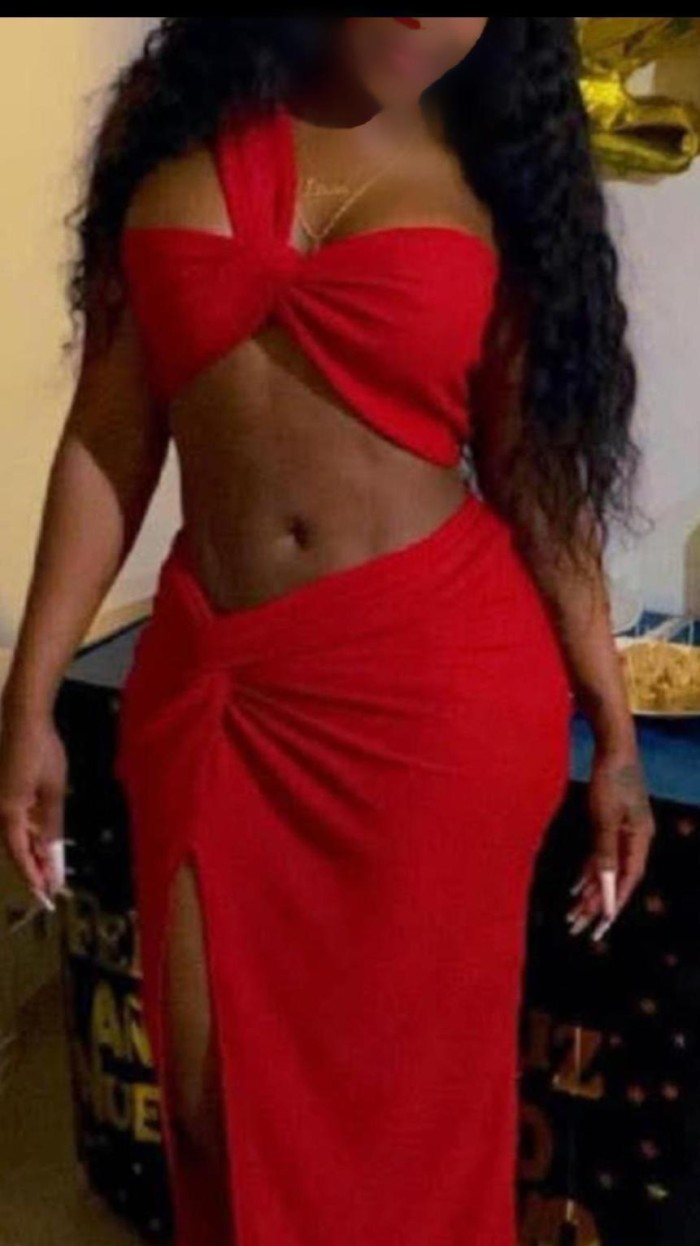 BATALLA DEL SALADO – COLOMBIANA DE LUJO EXPLOSIVA Y JUGUETONA