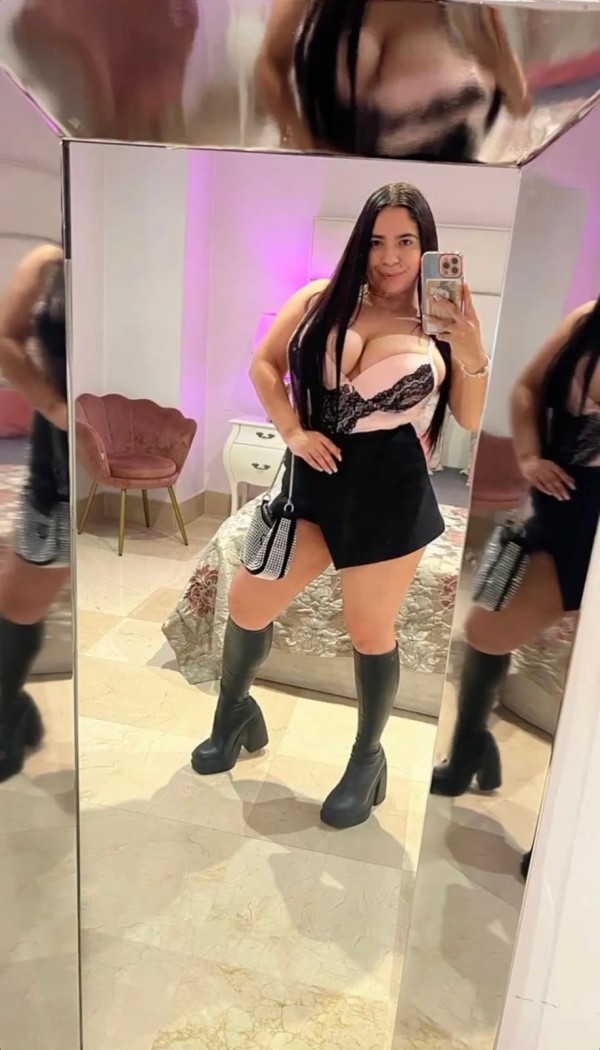 GUAPA COLOMBIANA. ENCANTADORA