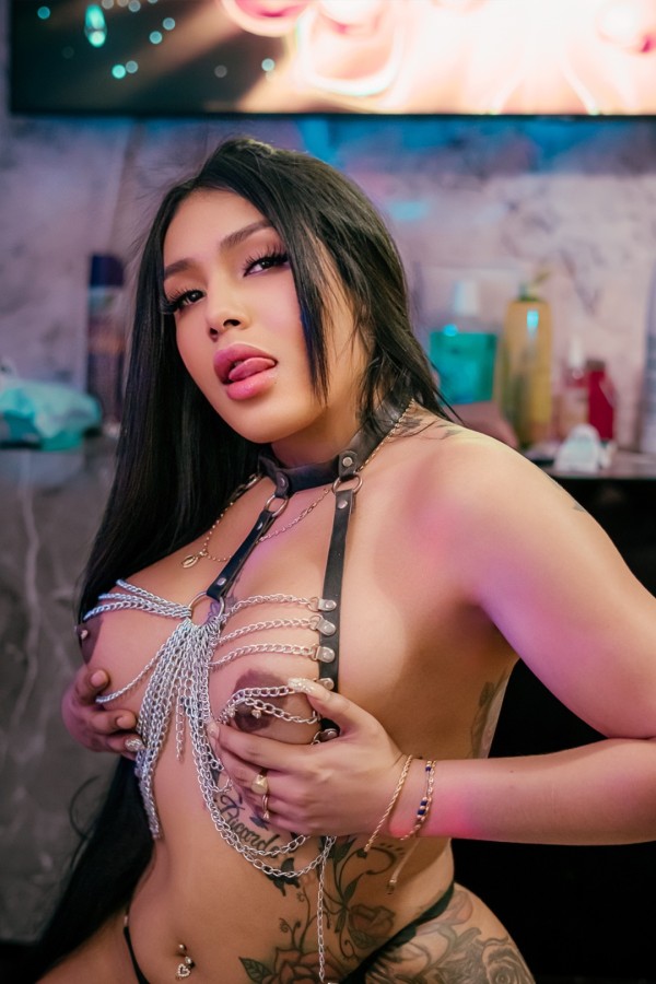 TRANS CAÑERA FIESTERA GUARRA CACHONDISIMA 100%FEMENINA