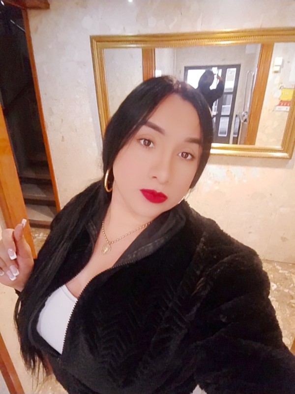 hola soy una chica trans fotos reales sin engaños