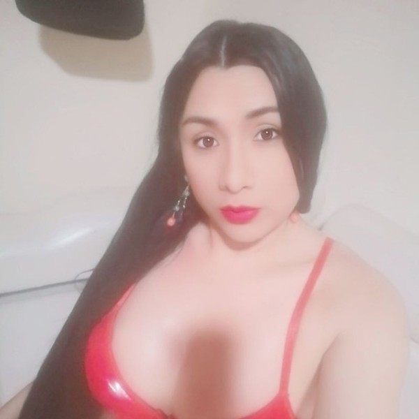 hola soy una chica trans fotos reales sin engaños