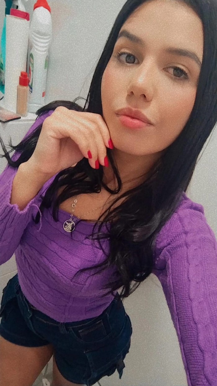 SEXY BRASILEÑA EXTROVERTIDA Y MUY CALIENTE