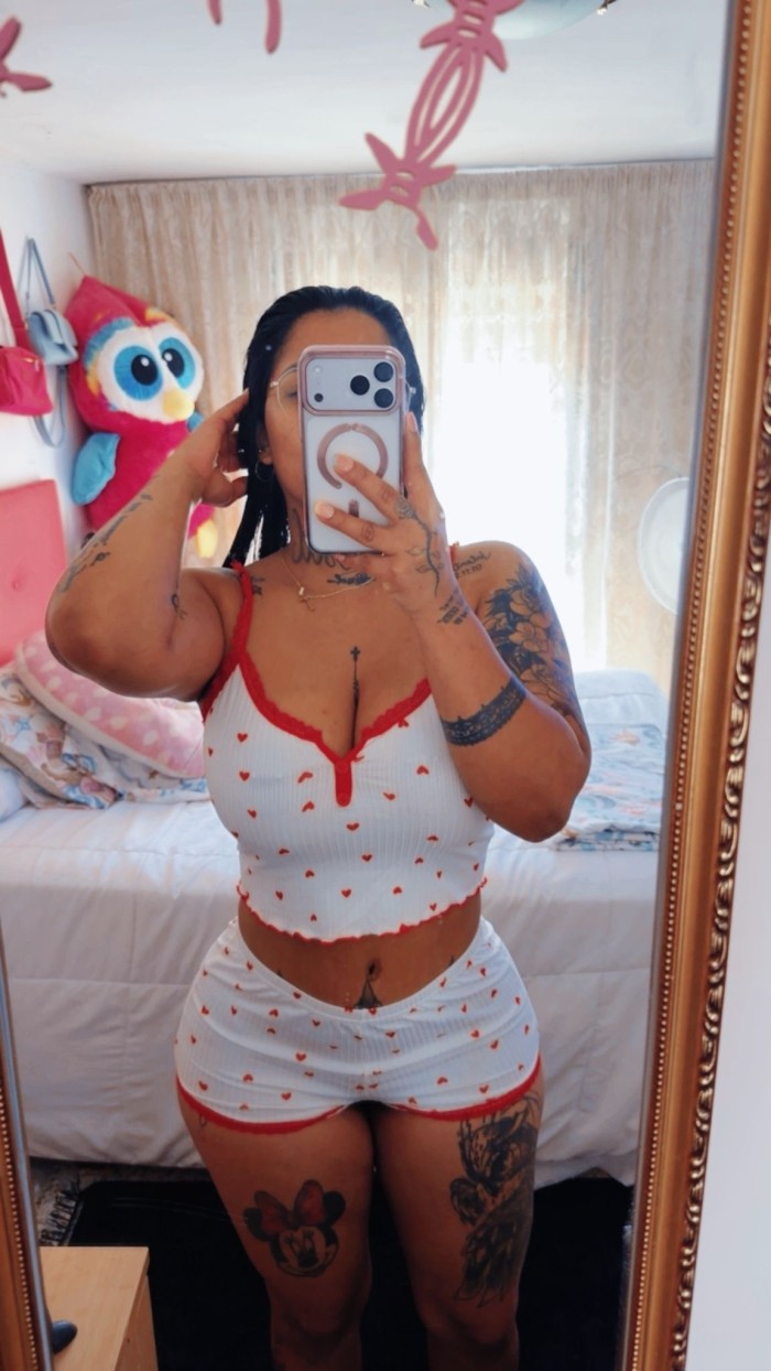 Muy sexy y linda dama de compañía
