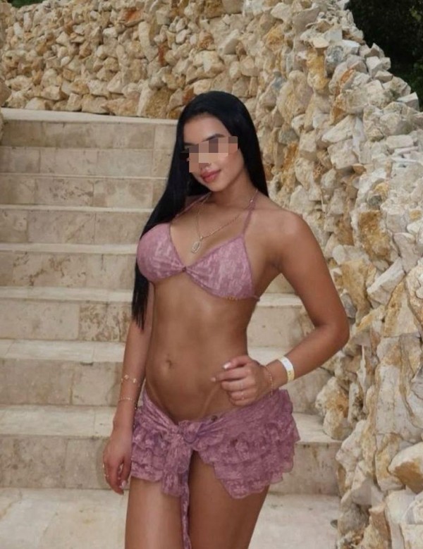 ISABELLA NOVEDAD FIESTERA MUY CALIENTICA Y CACHONDA