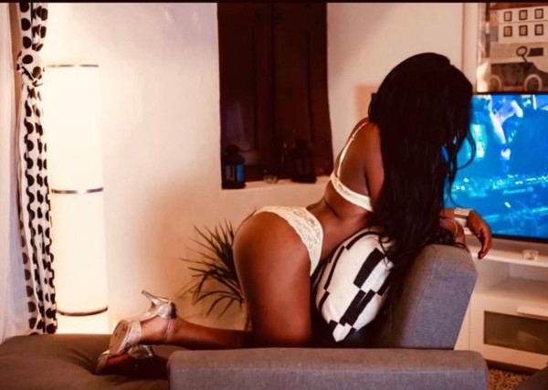 Sexy morena en los cristianos