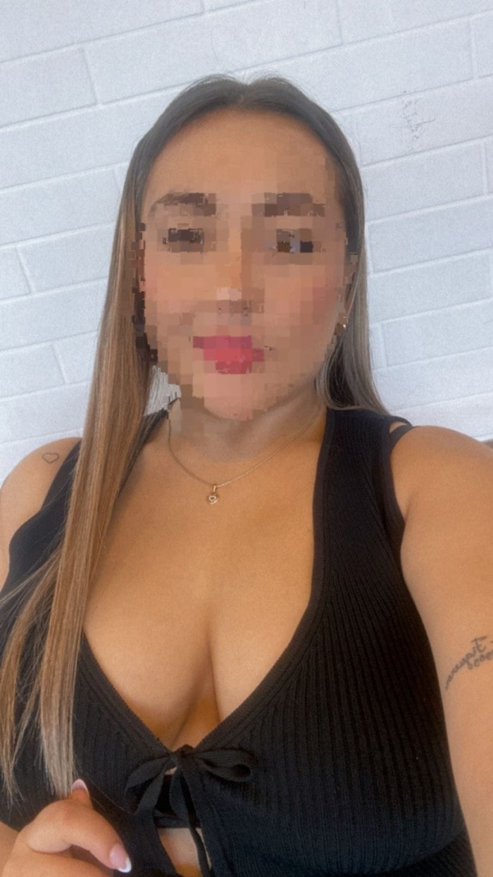 SACIATE DE MI CUERPO MAÑANERO POR 40 EN MIS TETAS
