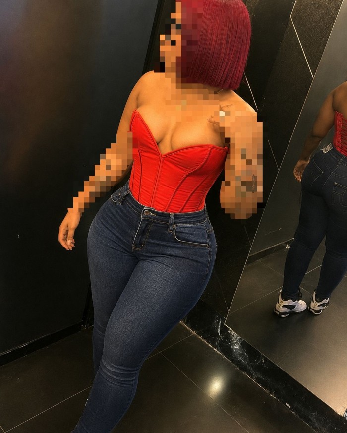 Nicole ardiente y fogosa