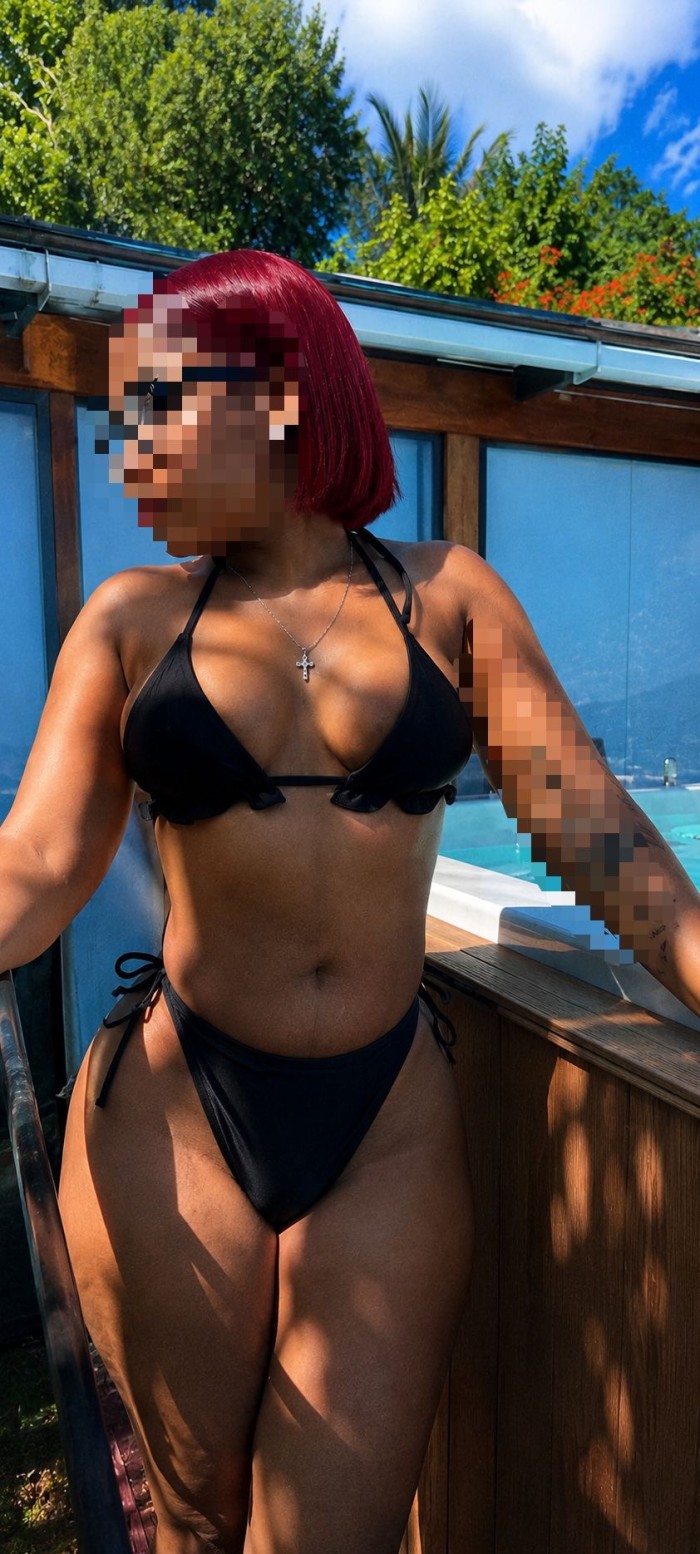 Nicole ardiente y fogosa