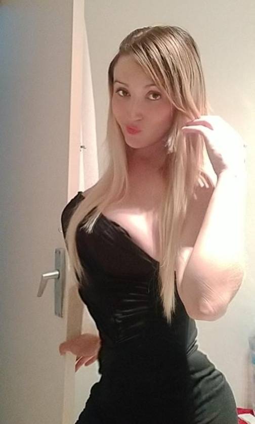 Joven trans rubia, femenina y morbosa LA MEJOR!