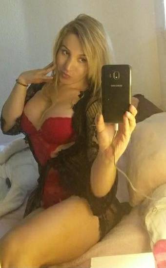 Joven trans rubia, femenina y HOT! RECIÉN LLEGADA!