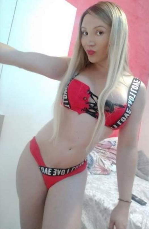 Joven trans rubia, femenina y HOT! RECIÉN LLEGADA!