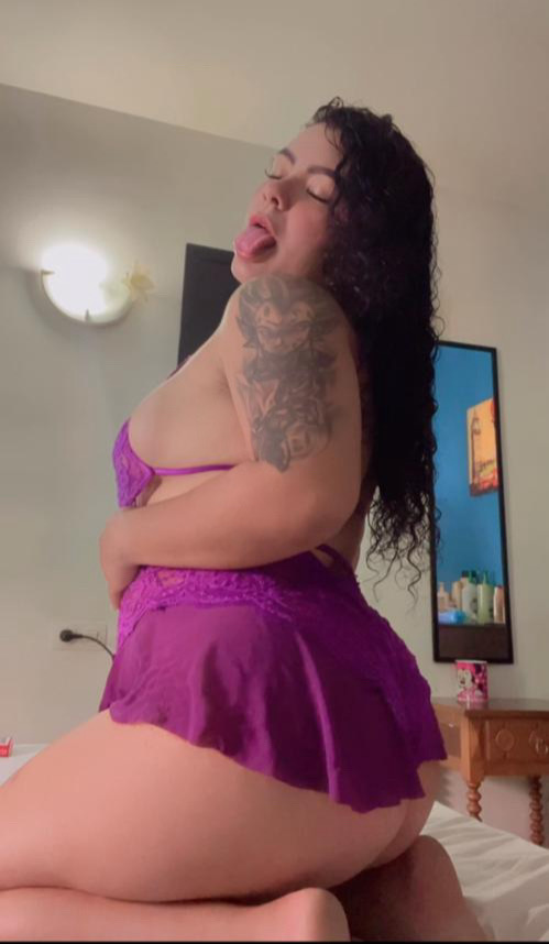 TU CHICA ACOMPAÑANTE NUEVA EN LA ISLA