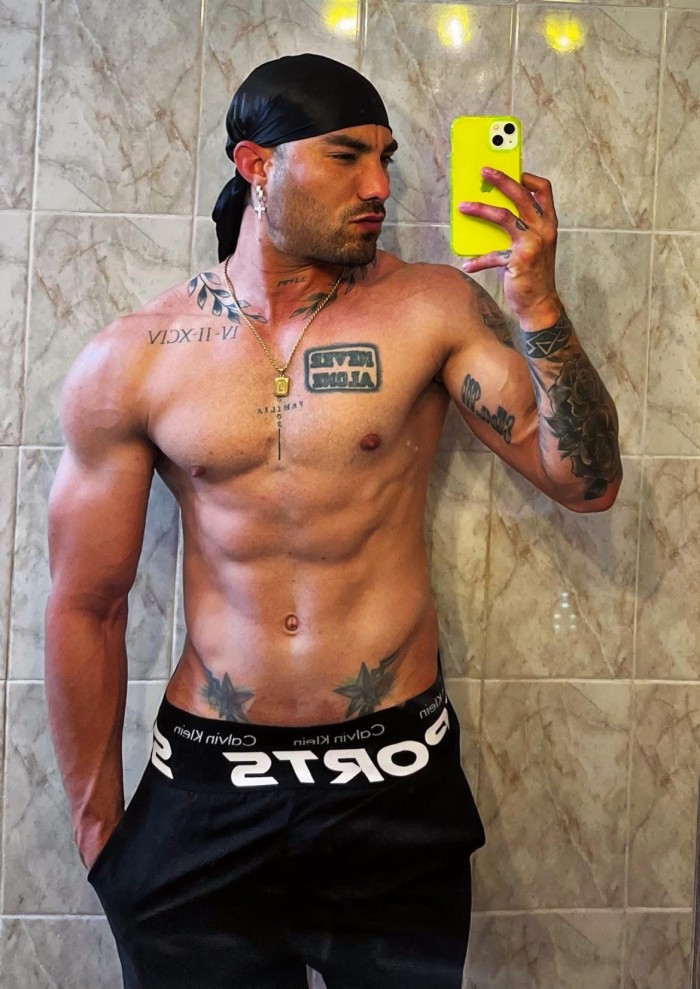 CAÑERO POLLON FIESTERO Y VICIOSO EMPOTRADOR