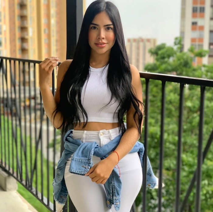 ANDREA:PRECIOSA COLOMBIANA ARDIENTE