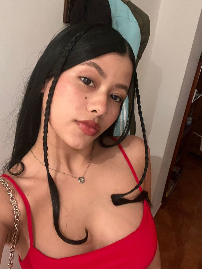 NOVEDAD CAMILA! MASAJISTA DISCRETA MORBOSA Y COMPLACEINTE DE 10:00 A 19:00