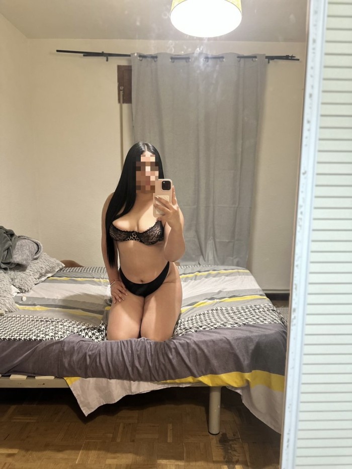 BÁRBARA, LATINA MUY COMPLACIENTE Y FOGOSA