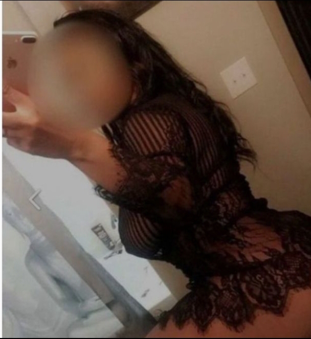 Chica con buenas vibras